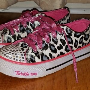 skechers leopard print tennis shoes